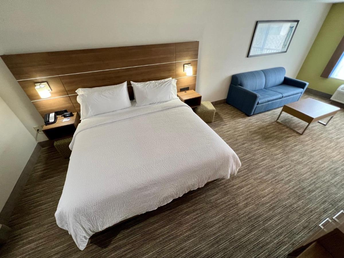 Holiday Inn Express Hotel & Suites Lake Elsinore By Ihg Bagian luar foto