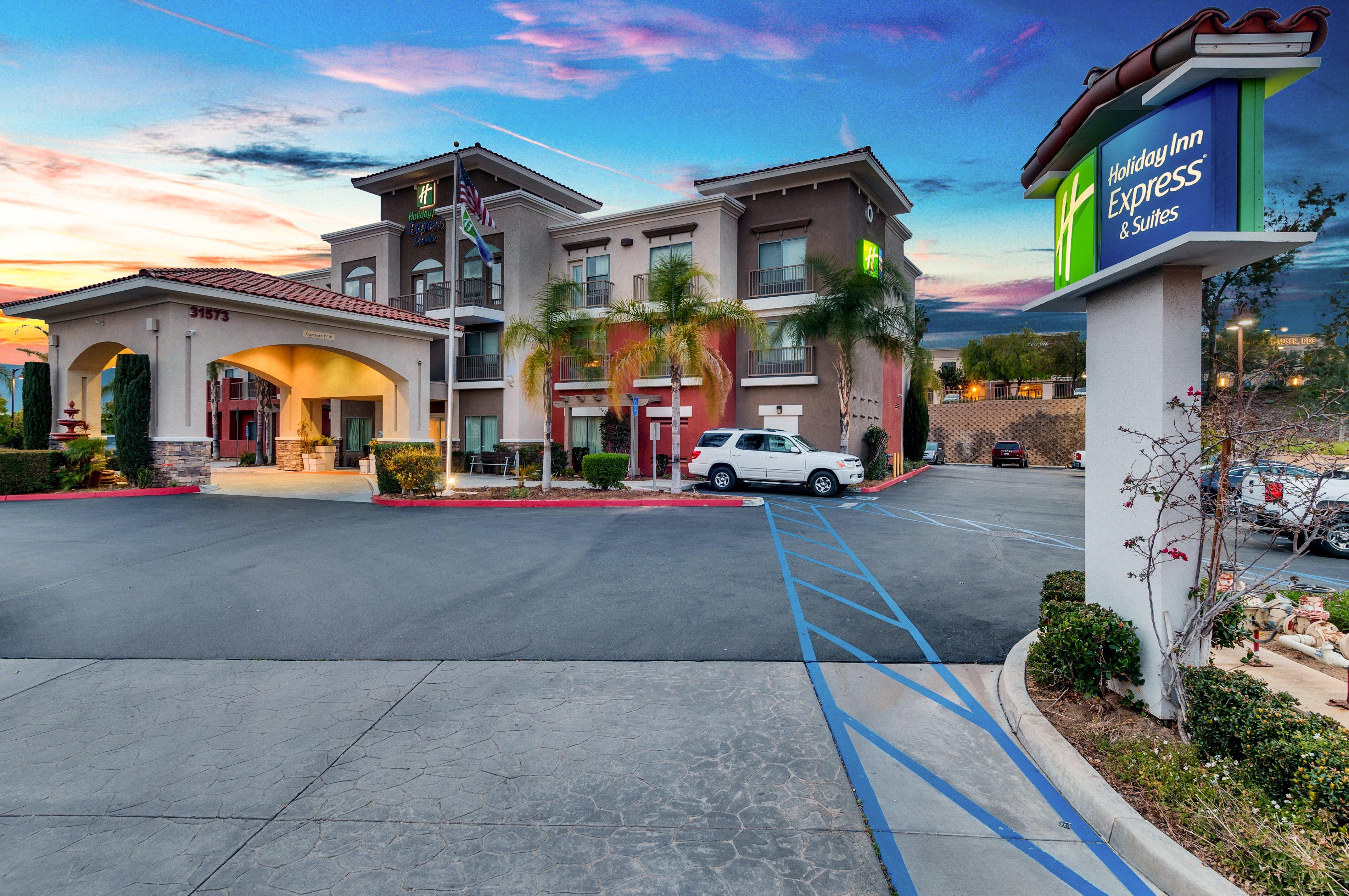 Holiday Inn Express Hotel & Suites Lake Elsinore By Ihg Bagian luar foto