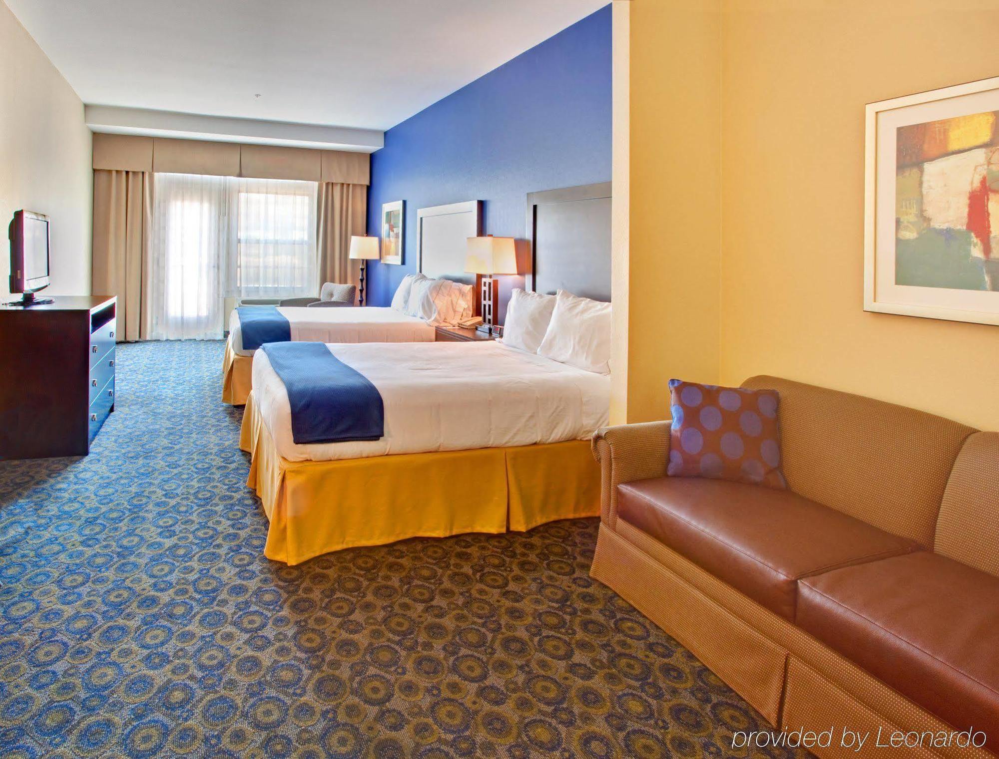 Holiday Inn Express Hotel & Suites Lake Elsinore, An Ihg Hotel Ruang foto