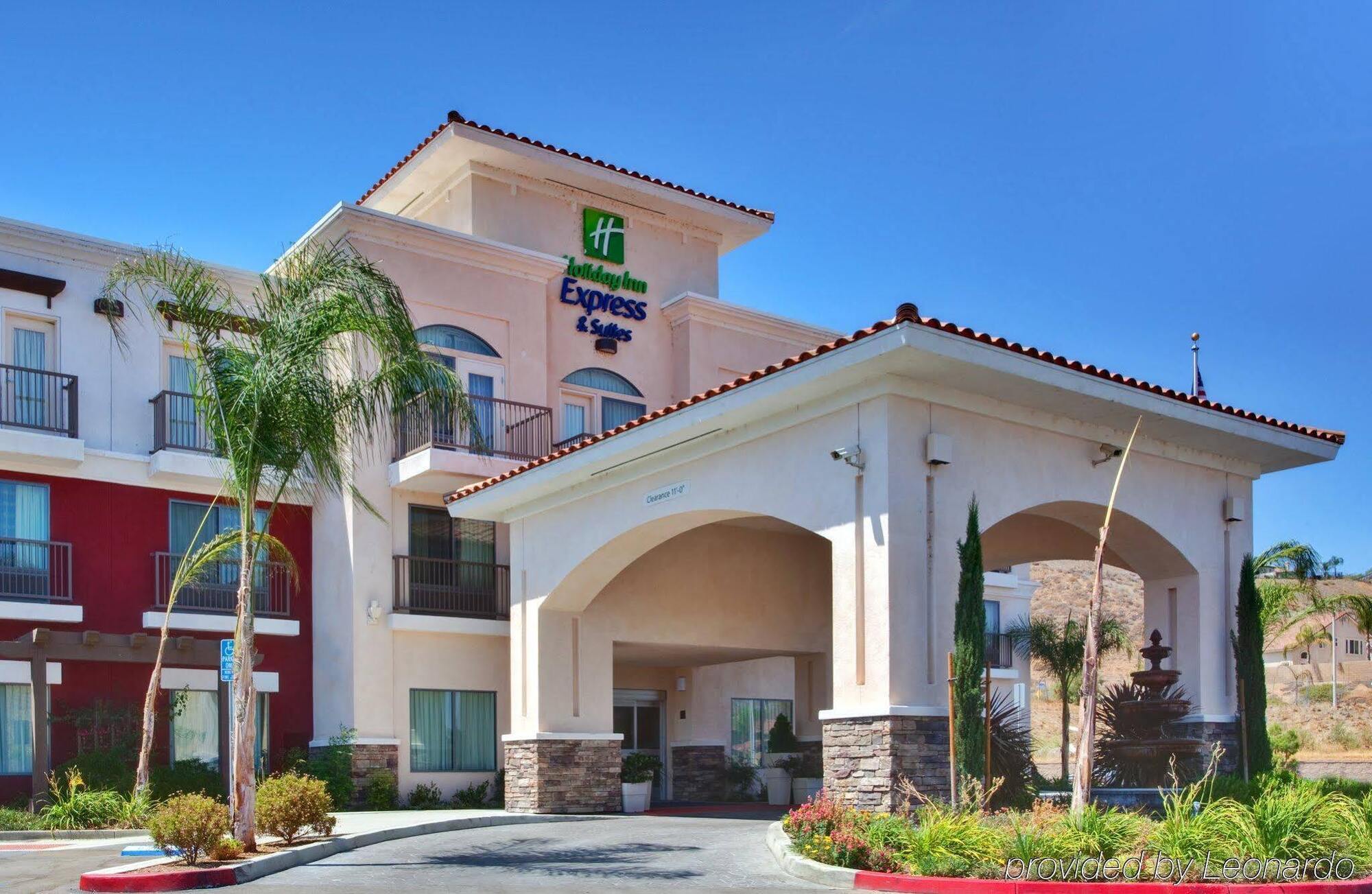 Holiday Inn Express Hotel & Suites Lake Elsinore By Ihg Bagian luar foto